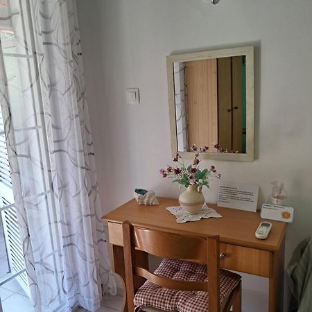 Ampelaki Studios Букари Екстериор снимка
